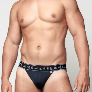 Jock Preta em suplex com elástico kama sutra