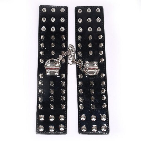 Algema com Spikes, Corrente e Fivelas - Luxo Preto - SI - Imagem 2